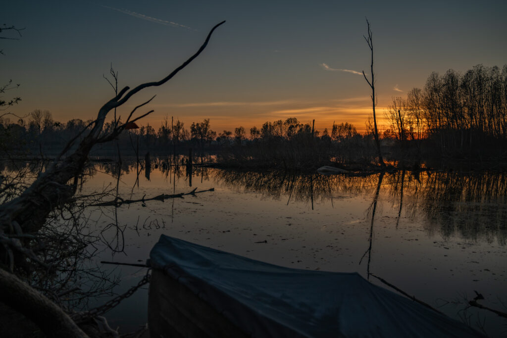 Foto di un tramonto sul fiume Po